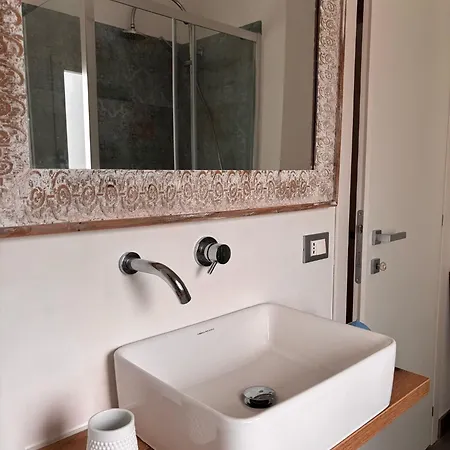 Boutique Art W9 度假居 *